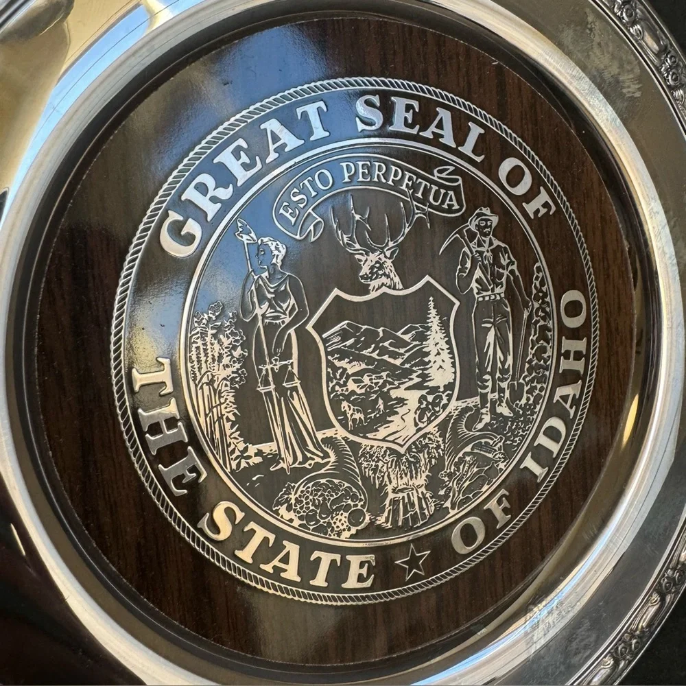 Oneida Great Seal Of The‎ State Idaho Vintage Silver Plate Presentation Tray